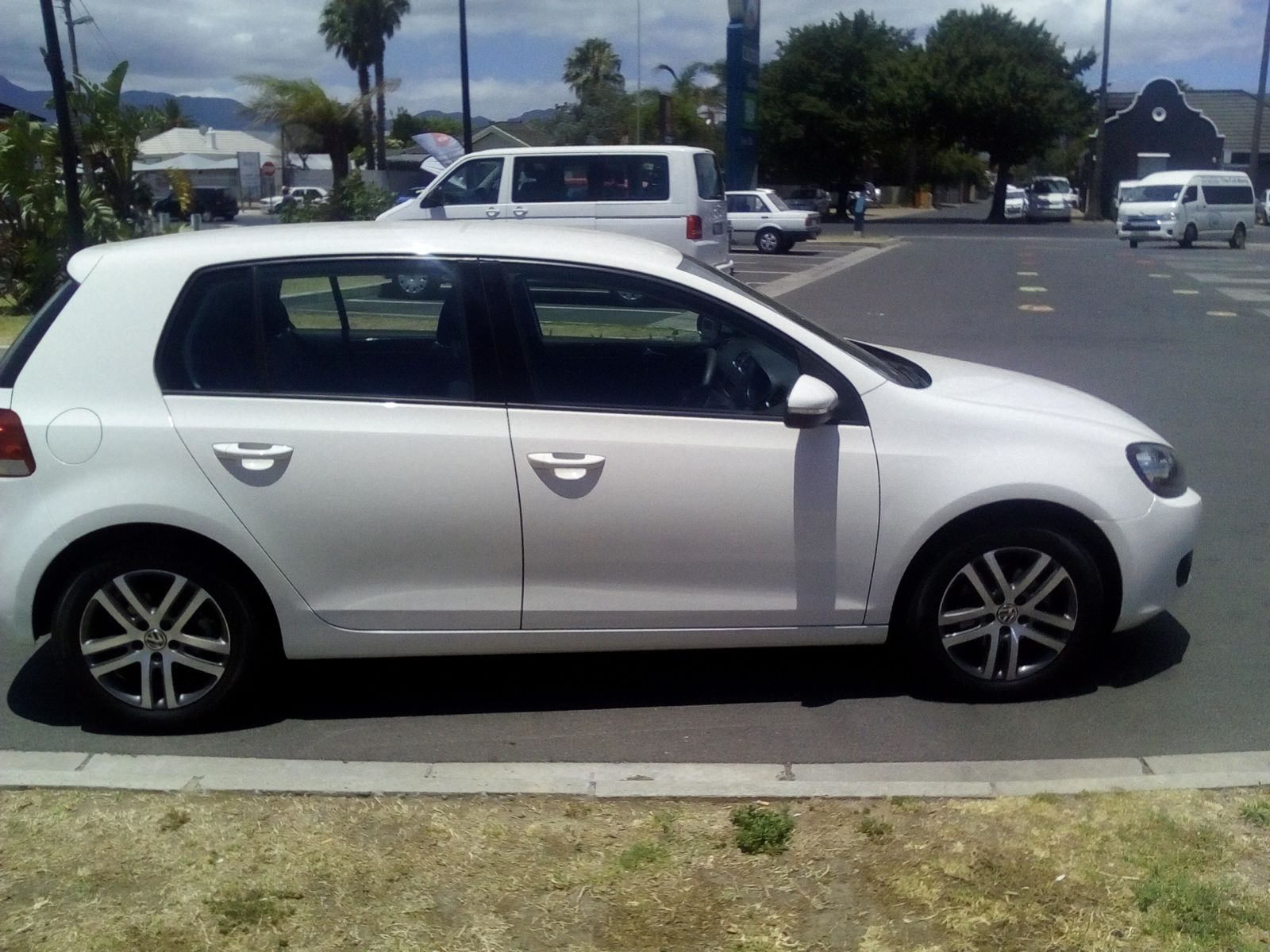 2010 VOLKSWAGEN GOLF VI GOLF VI 1.6 TDI COMFORTLINE DSG