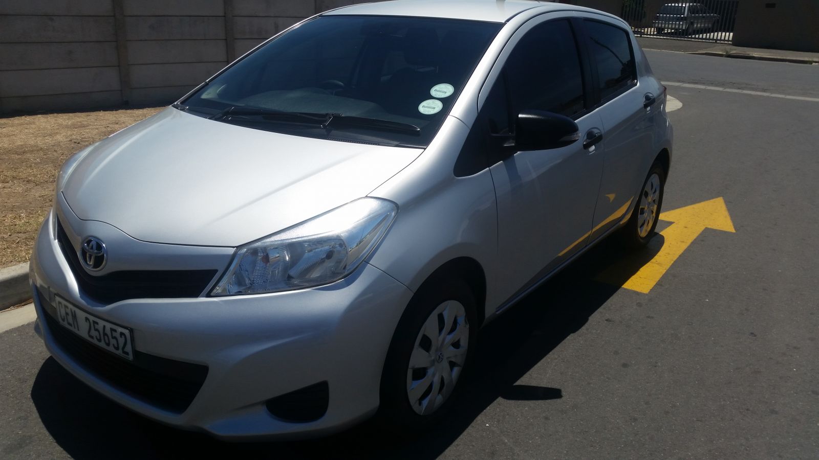 2012 TOYOTA YARIS YARIS 1.3 Xi 5Dr