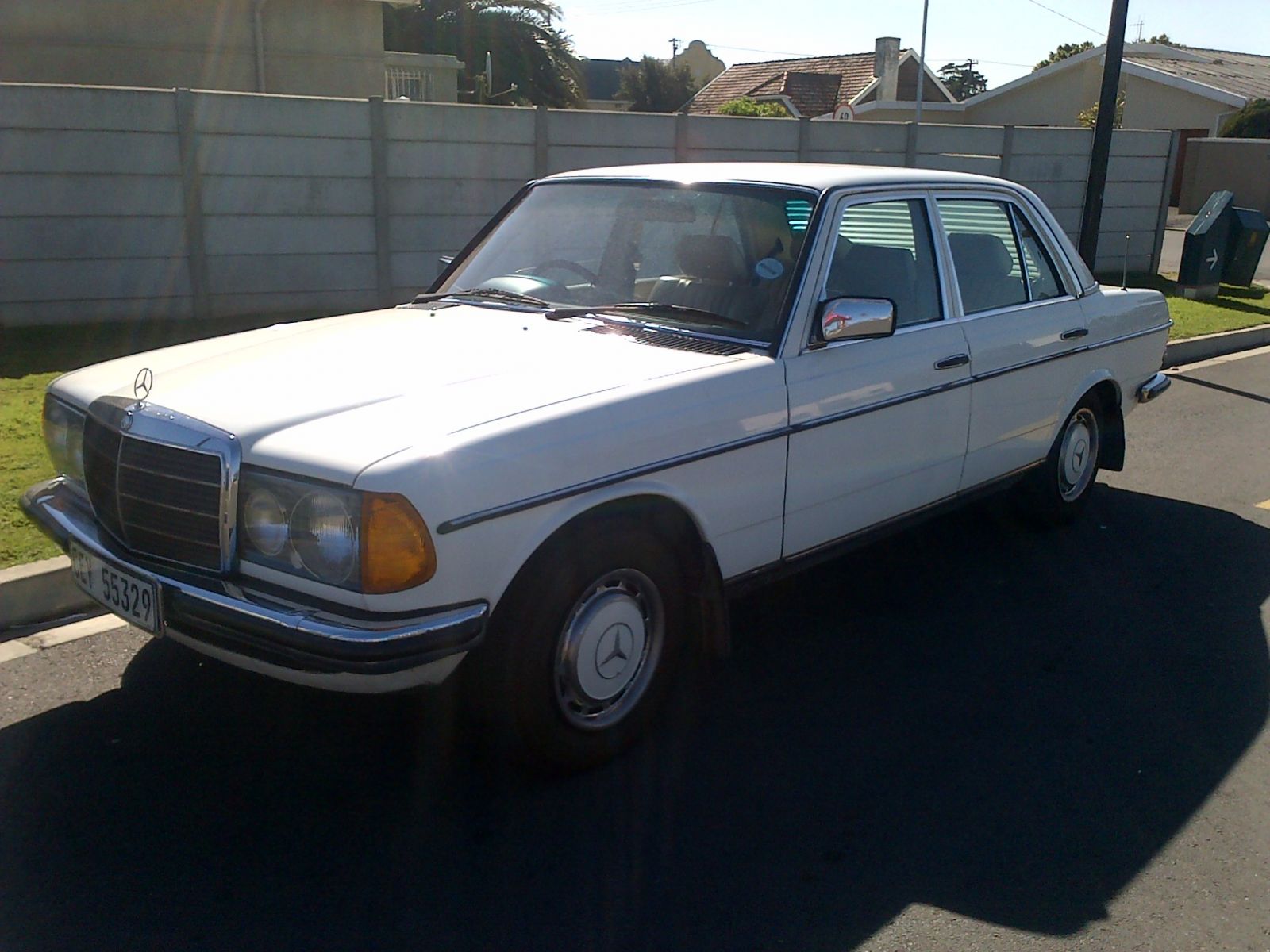 1985 MERCEDES-BENZ 300 300 D A/C (W123)