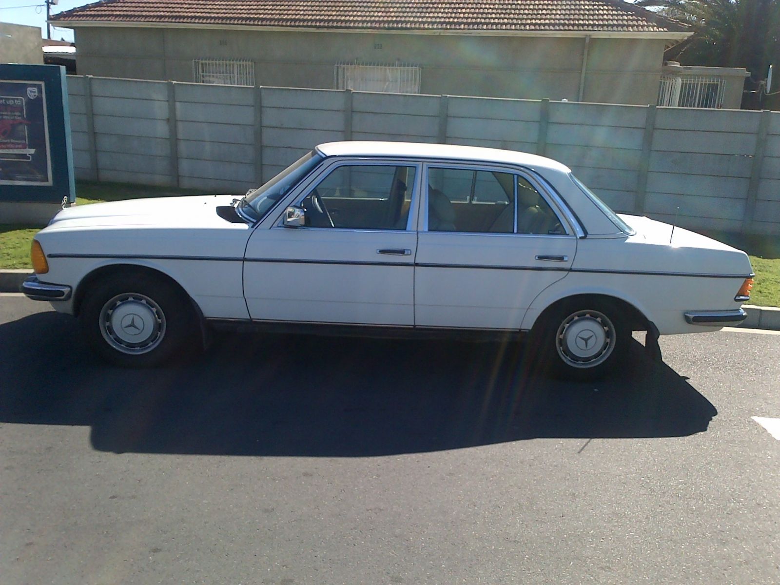 1985 MERCEDES-BENZ 300 300 D A/C (W123)