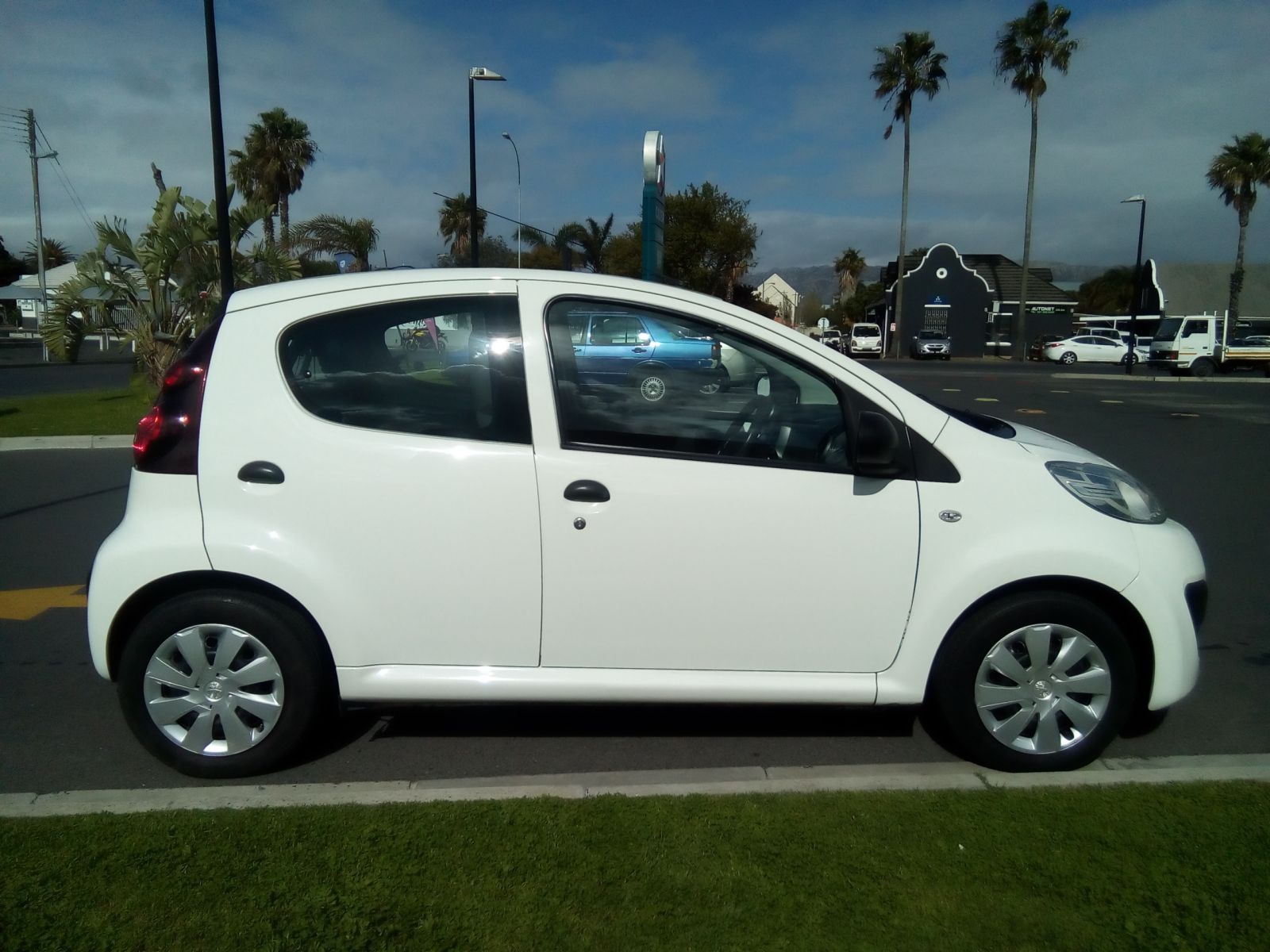 2014 PEUGEOT 107 107 URBAN