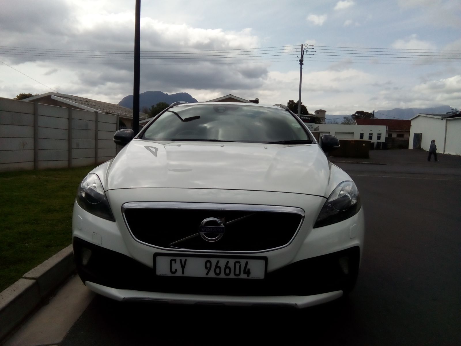 2014 VOLVO V40 CROSS COUNTRY V40 CC T5 EXCEL/MOMENTUM GEARTRONIC