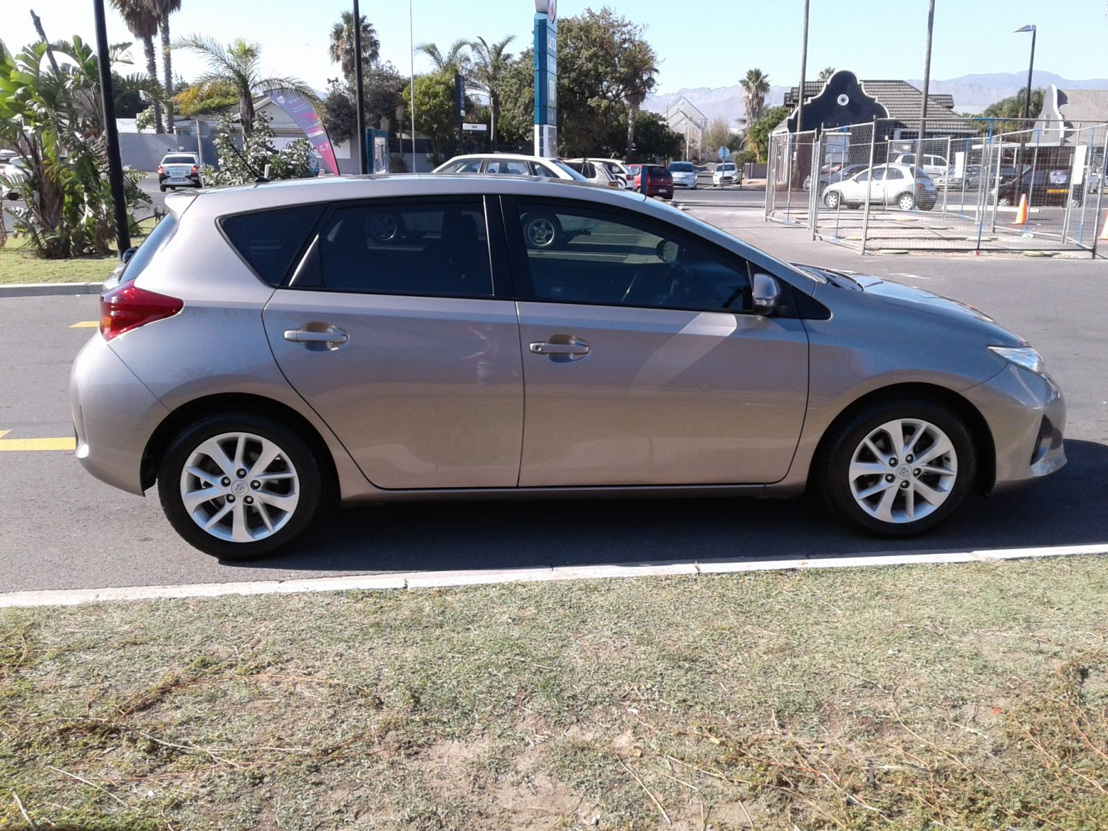 2013 TOYOTA AURIS AURIS 1.6 XS