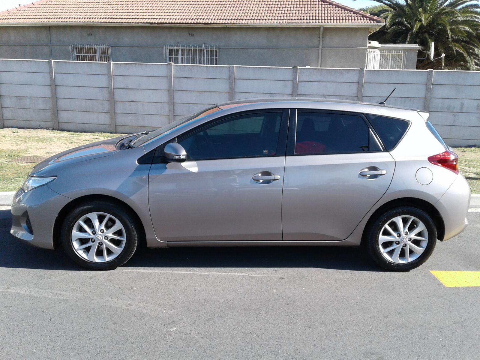 2013 TOYOTA AURIS AURIS 1.6 XS