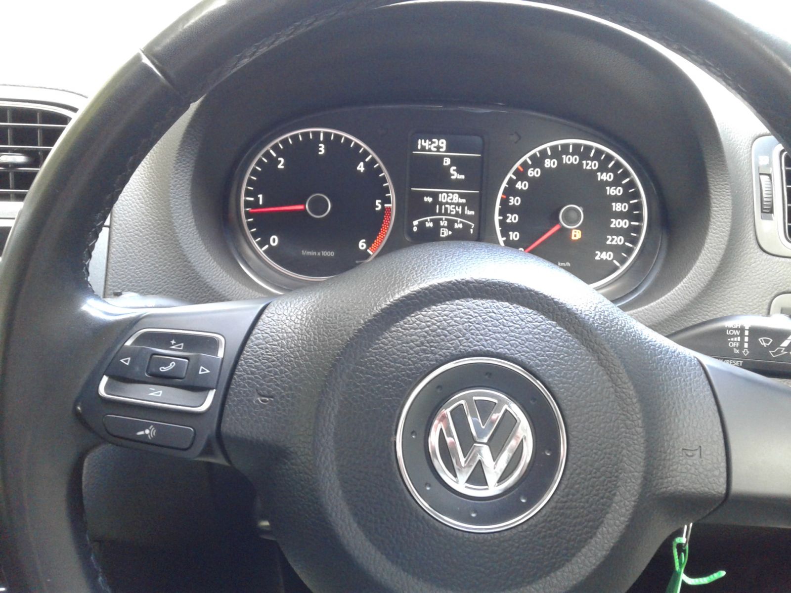 2013 VOLKSWAGEN POLO POLO 1.6 TDI COMFORTLINE 5DR