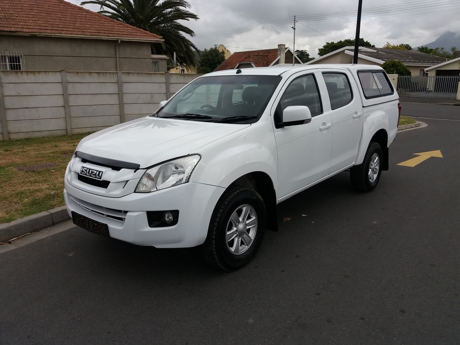 2014 ISUZU KB KB 240i LE P/U D/C