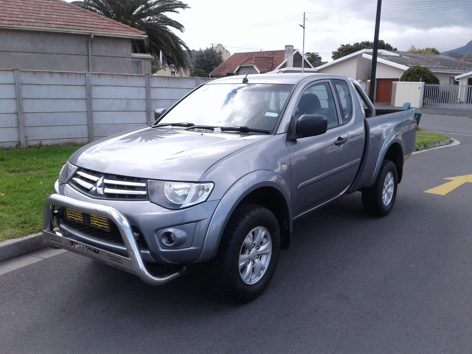 2013 MITSUBISHI TRITON TRITON 2.5 Di-D CLUB CAB P/U S/C