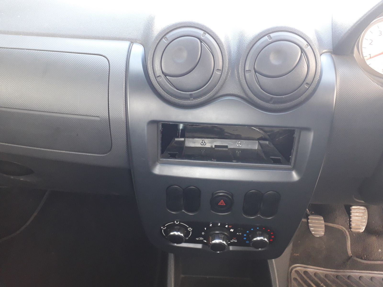 2017 NISSAN NP200 NP200 1.5 DCi  A/C SAFETY PACK P/U S/C