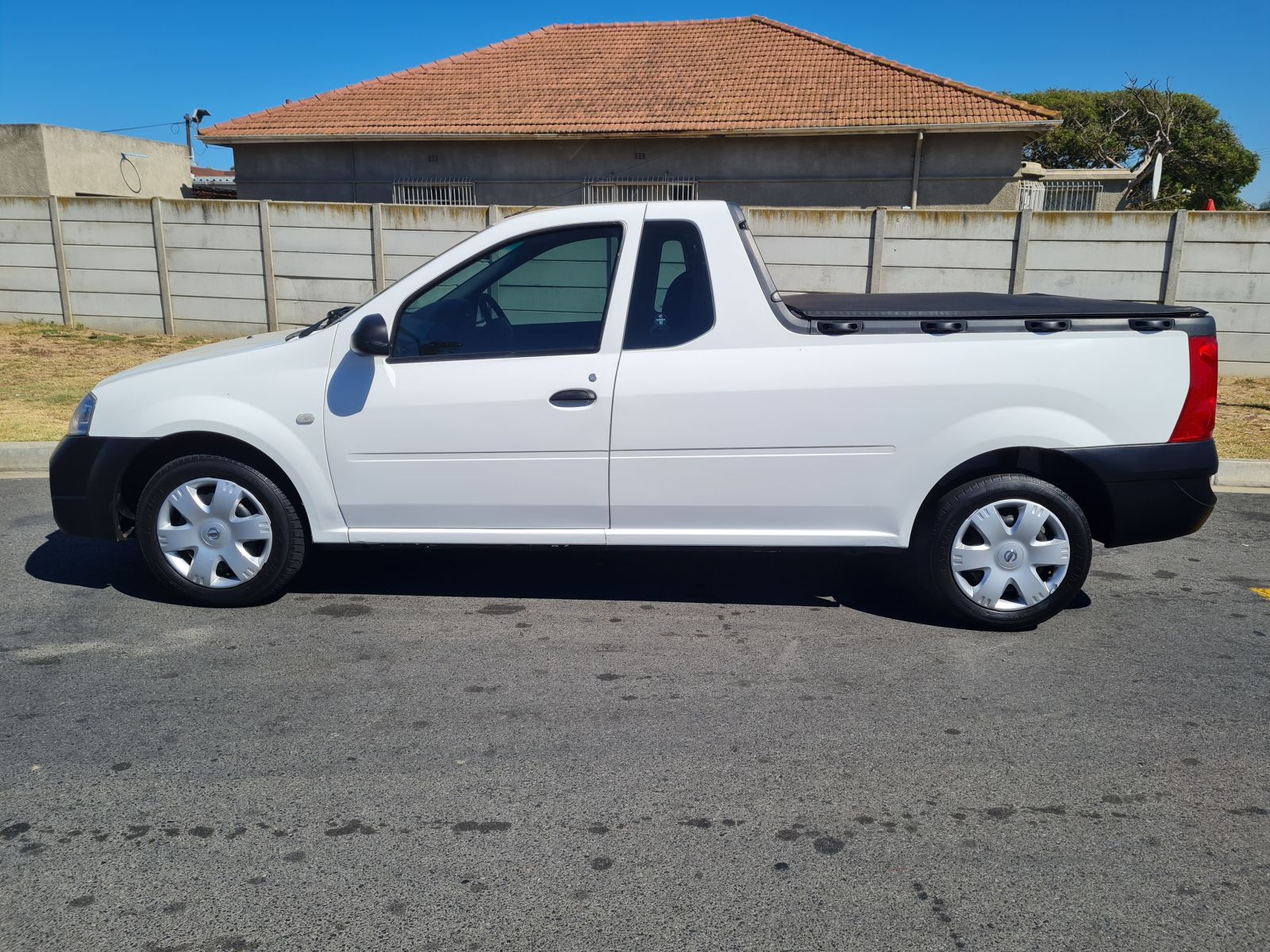 2019 NISSAN NP200 NP200 1.6  A/C SAFETY PACK P/U S/C