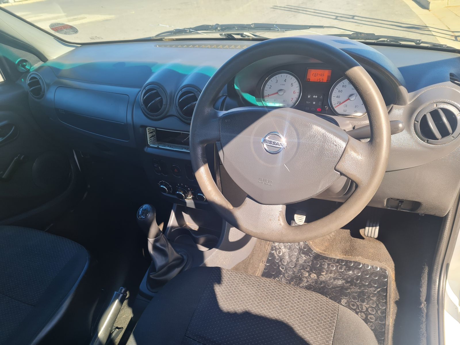 2019 NISSAN NP200 NP200 1.6  A/C SAFETY PACK P/U S/C