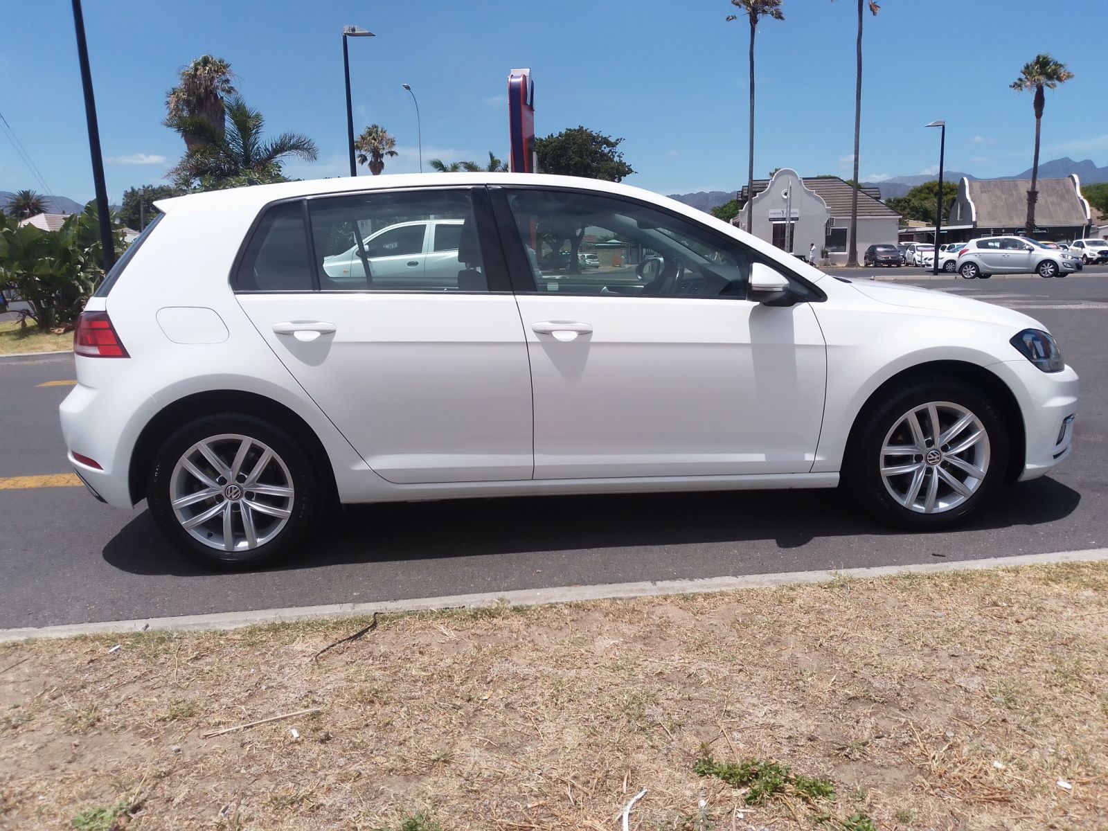 2018 VOLKSWAGEN GOLF 4 / 5 / 6/ 7 GOLF VII 1.0 TSI COMFORTLINE