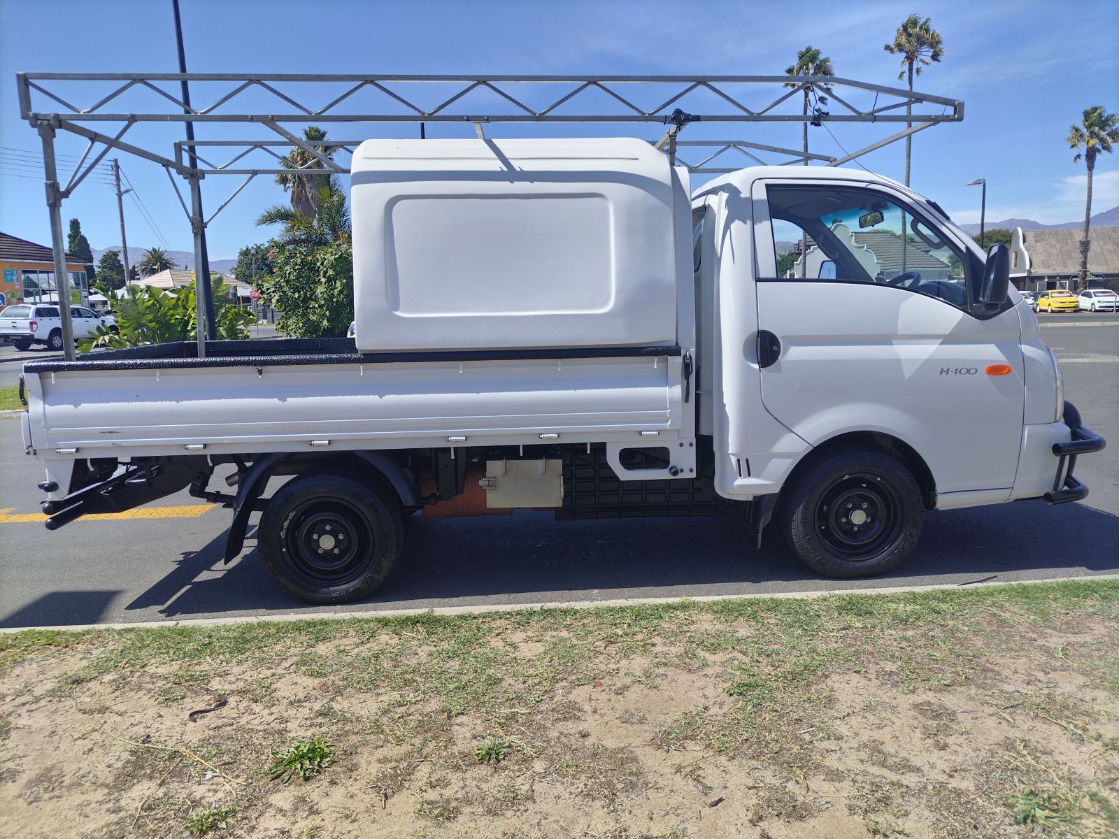 2021 HYUNDAI H100 BAKKIE 2.6D DECK