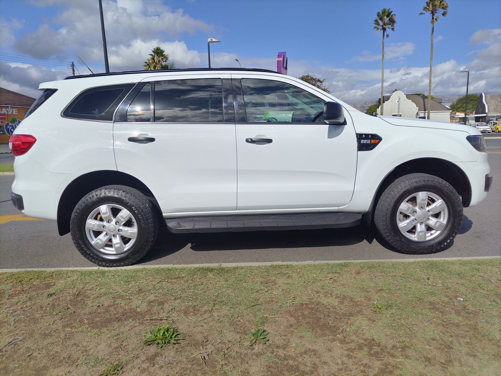 2018 FORD EVEREST EVEREST 2.2 TDCI XLS 6MT 4X4