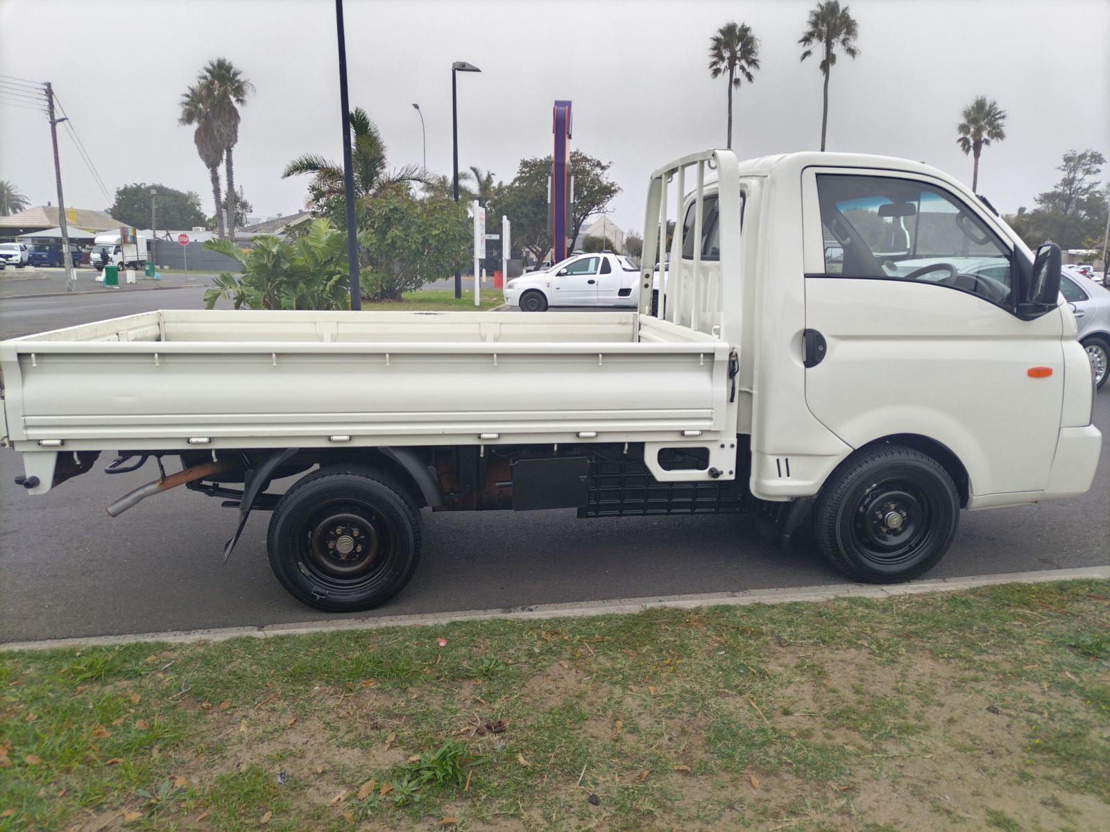 2018 HYUNDAI H100 BAKKIE 2.6D DECK A/C