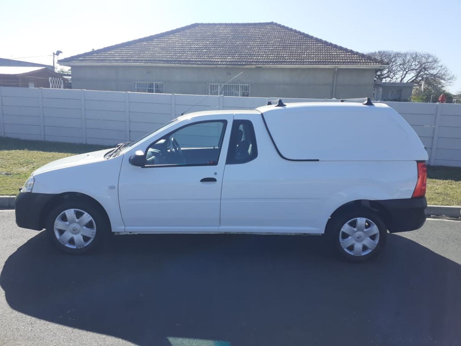 2018 NISSAN NP200 NP200 1.6  A/C SAFETY PACK P/U S/C