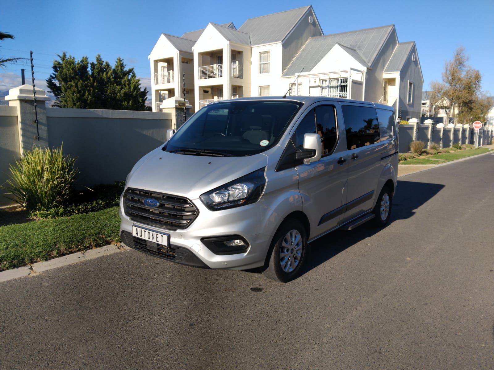TRANSIT CUSTOM KOMBI 2.2TDCi TREND SWB F/C P/V
