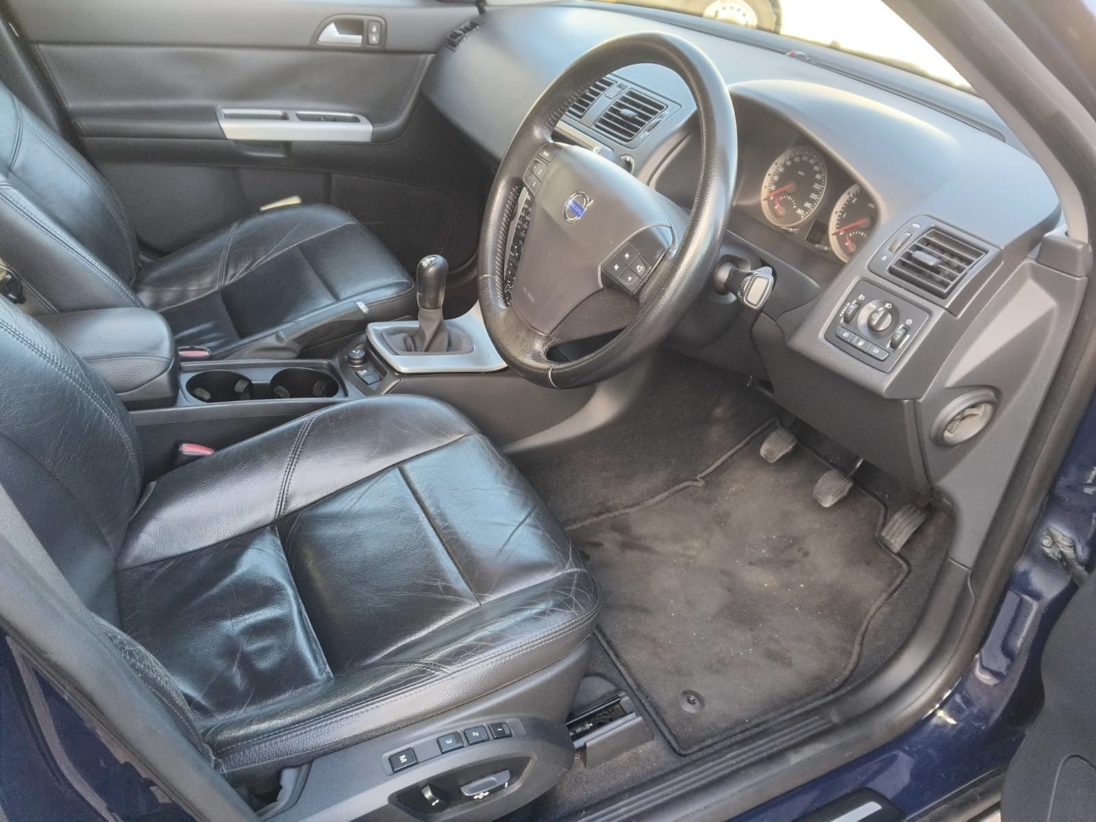 2004 VOLVO S40 S40 T5