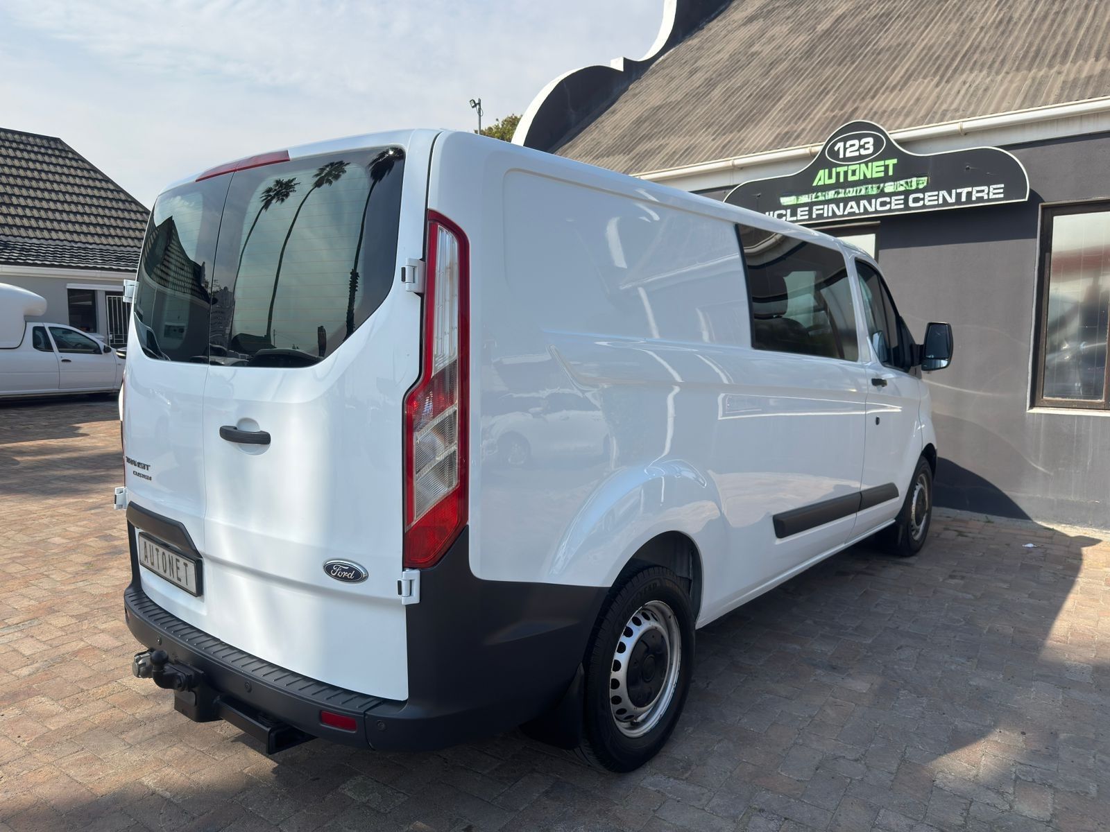 2016 FORD TRANSIT CUSTOM TRANSIT CUSTOM KOMBI 2.2TDCi AMB LWB F/C P/V