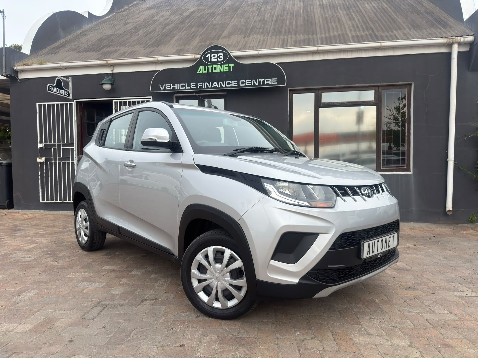 KUV 100 1.2TD K6+ NXT
