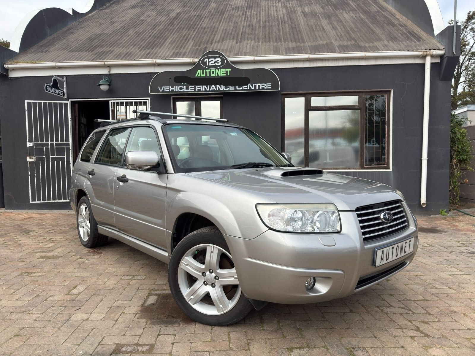 FORESTER 2.5 XT