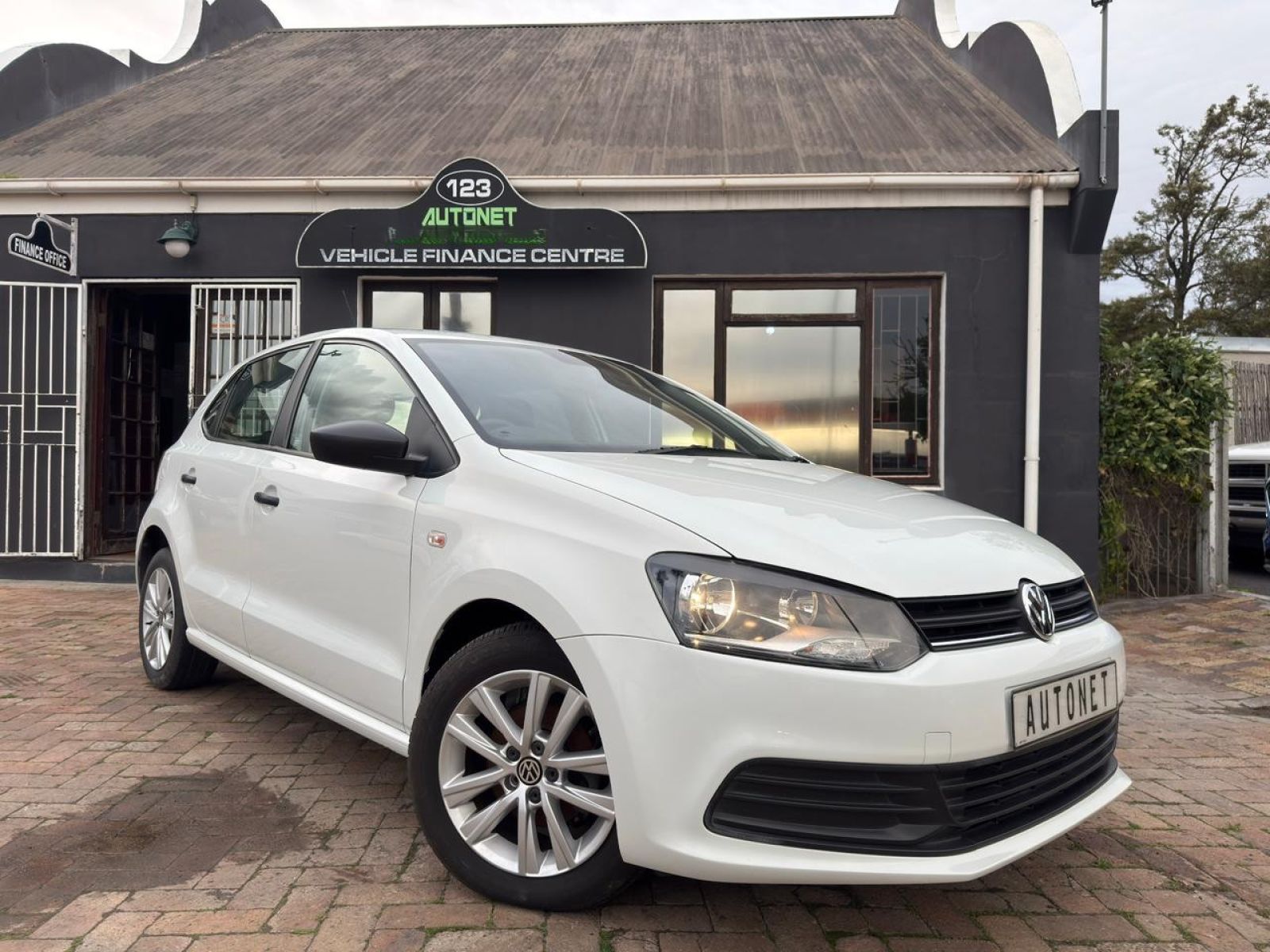 POLO VIVO 1.4 TRENDLINE