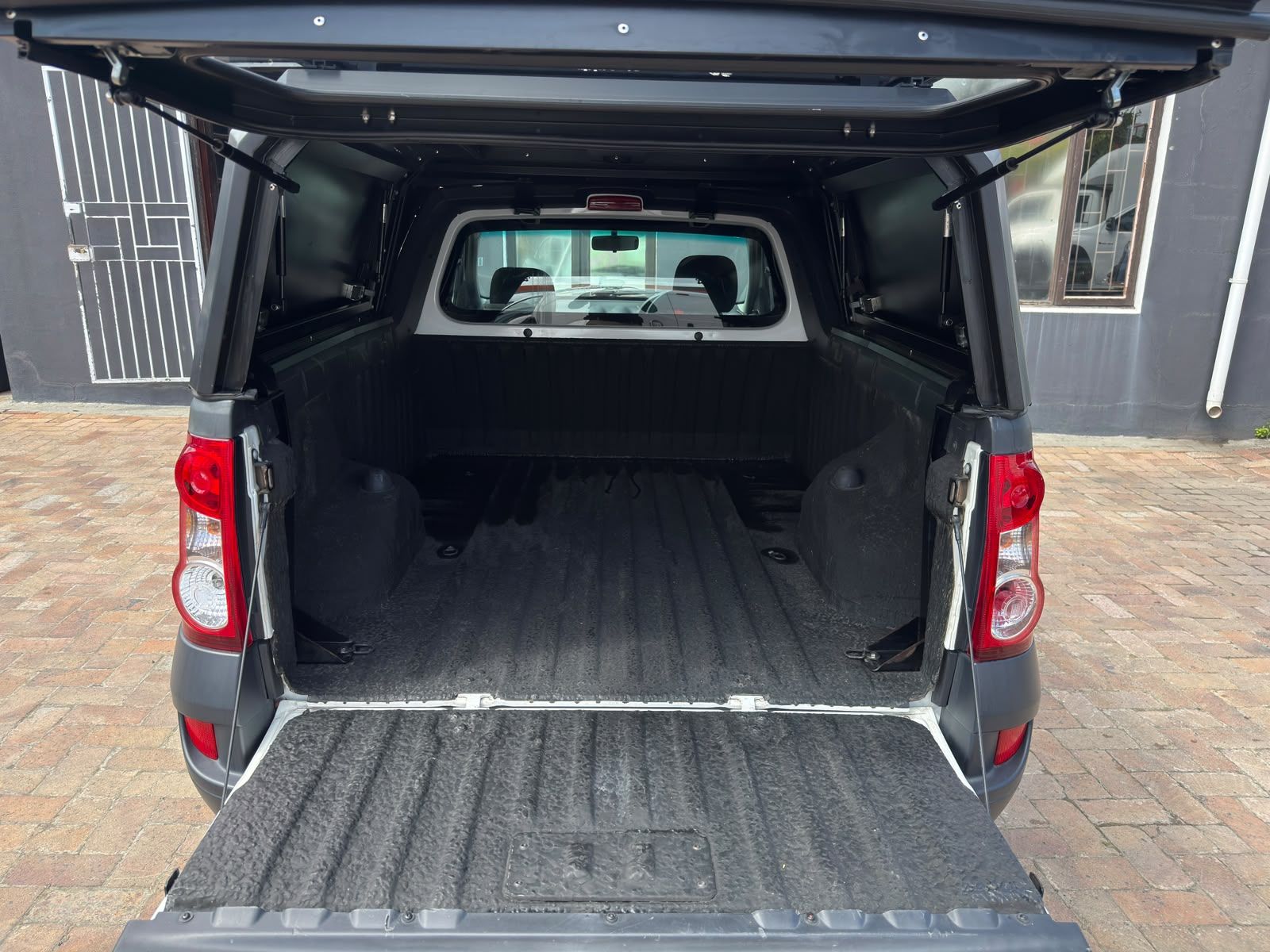 2023 NISSAN NP200 NP200 1.6  A/C SAFETY PACK P/U S/C