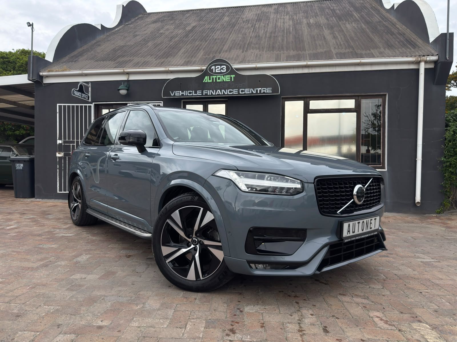 XC90 B6 ULTIMATE DARK AWD (MILD HYBRID)