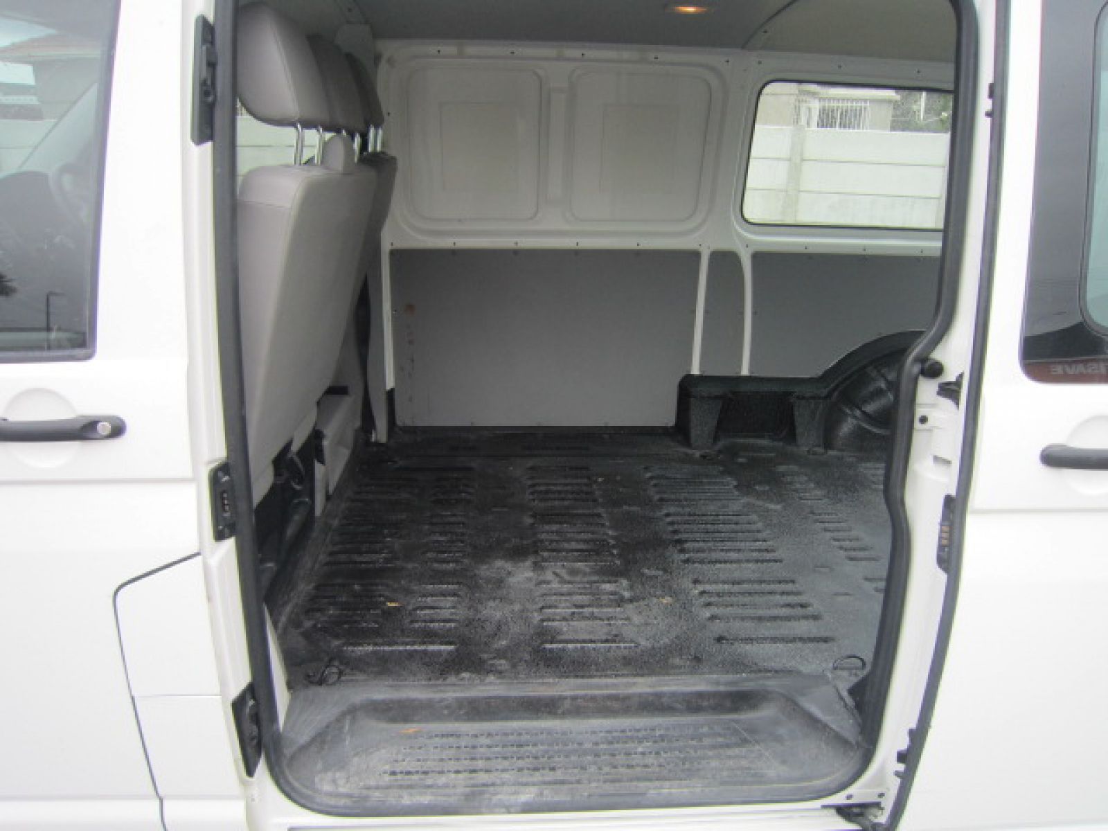 2011 VOLKSWAGEN T5 TRANSPORTER TRANSPORTER T5 2.0 TDi LWB 75KW F/C P/V