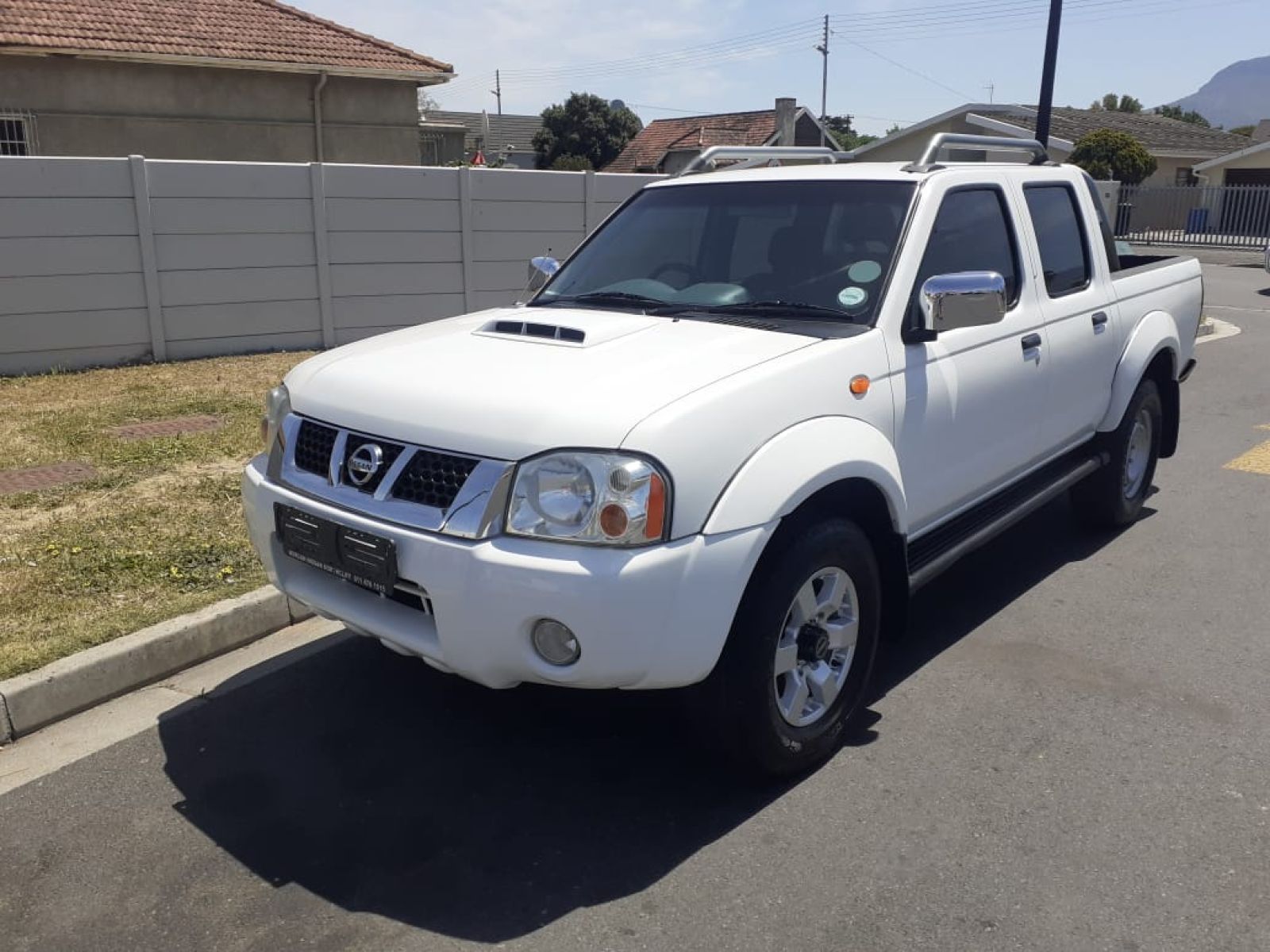 HARDBODY NP300 2.5 TDi 4X4 P/U D/C
