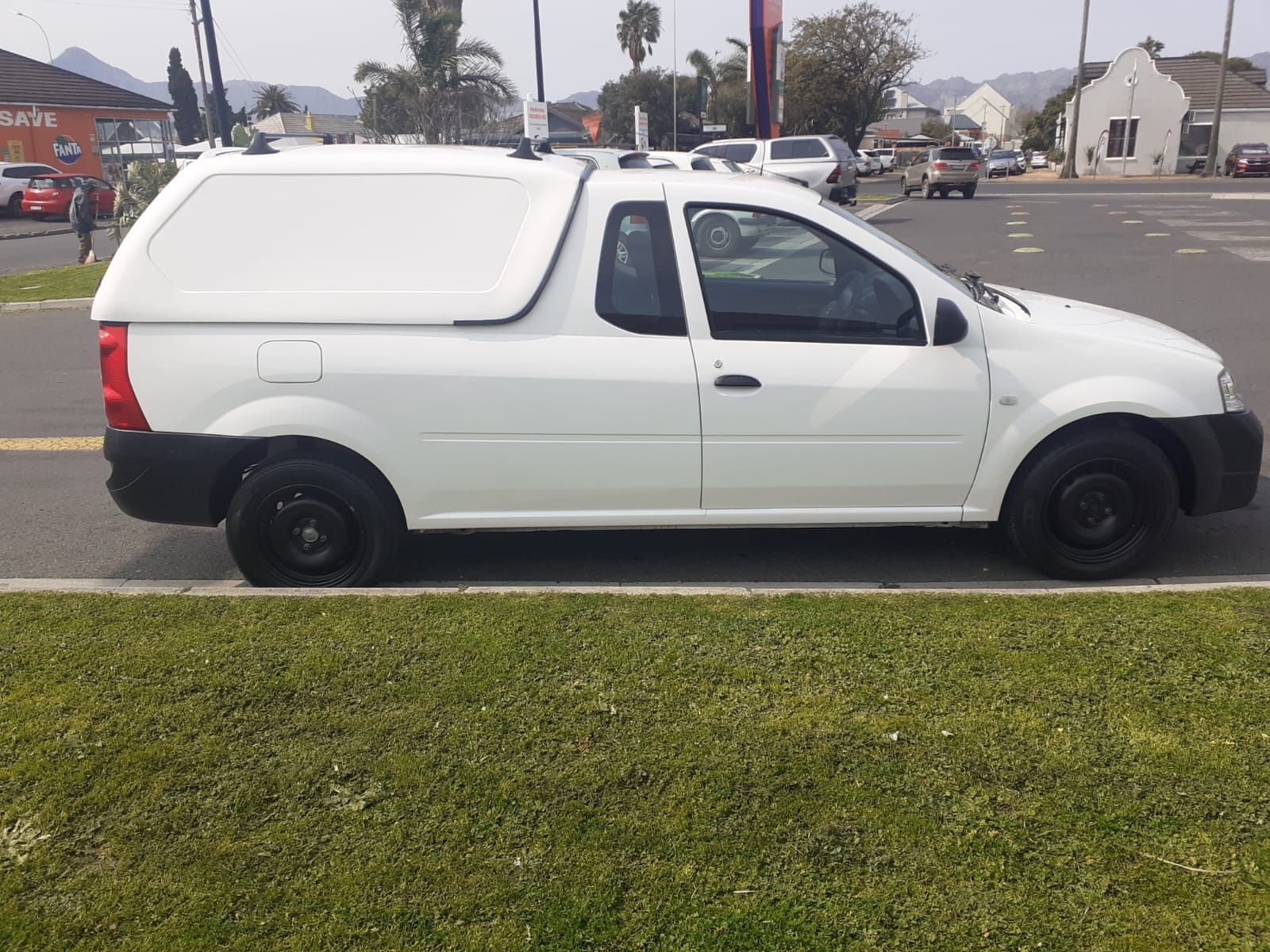 2018 NISSAN NP200 NP200 1.6  A/C SAFETY PACK P/U S/C