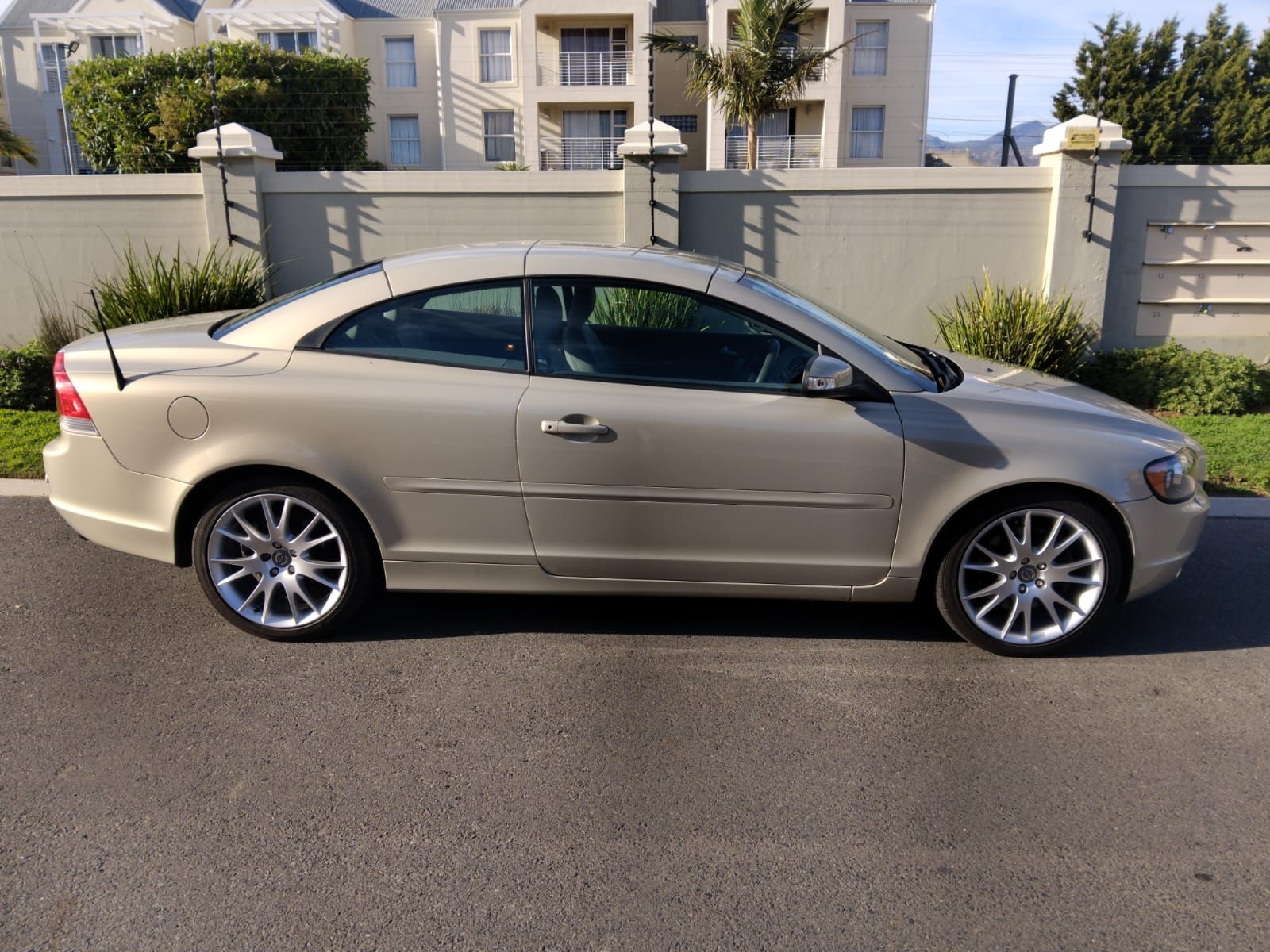 2010 VOLVO C70 C70 T5 A/T