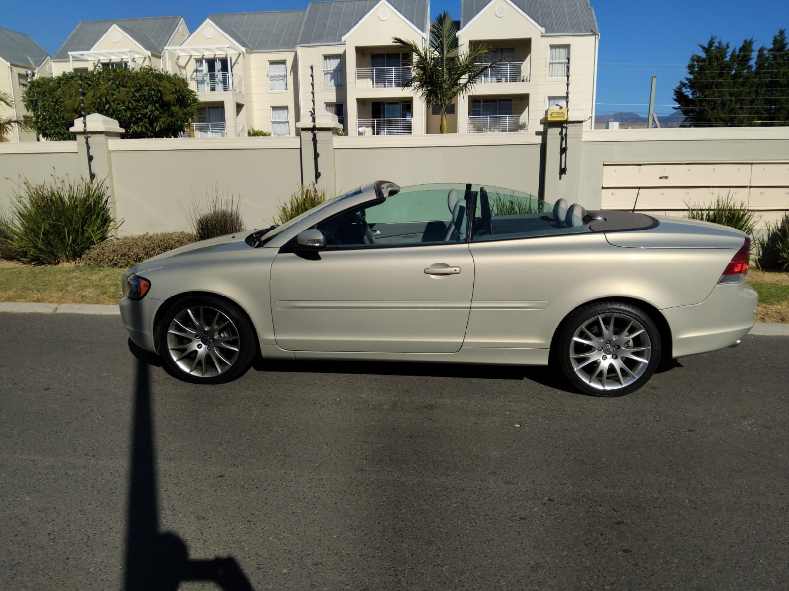 2010 VOLVO C70 C70 T5 A/T